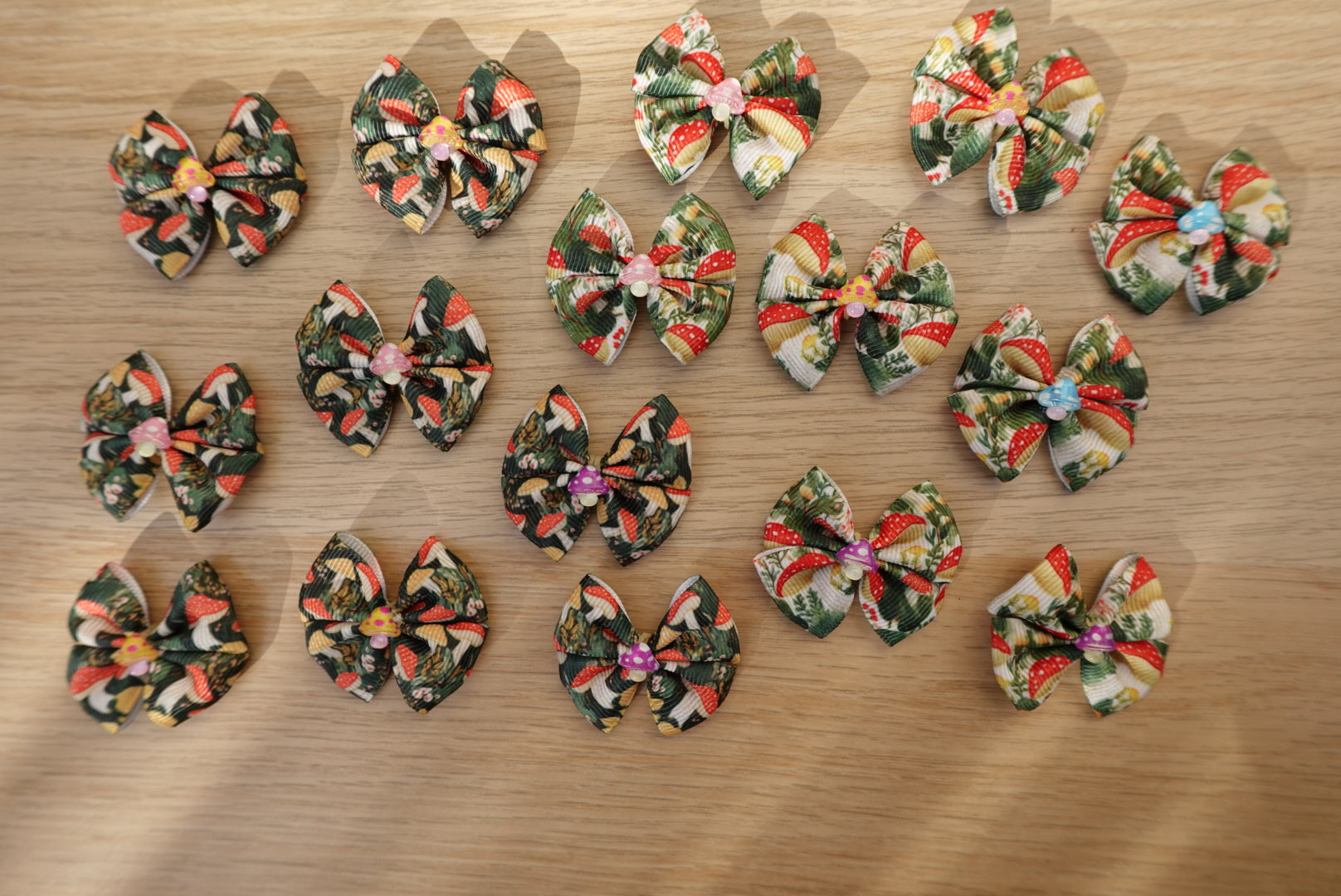 Mystic Mushrooms 16-Piece Small Bow Set